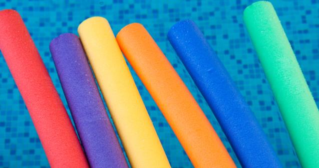 A swimming pool noodle flower - Arts and crafts - Educatall