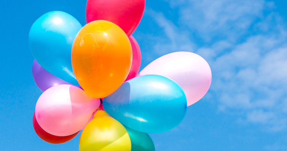 Balloons in clearance the sky