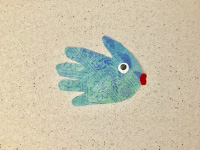 Handprint fish puppets-4