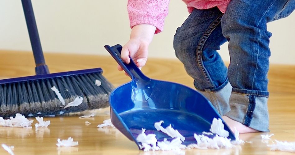 1 Set Children's Broom and Dustpan Kindergarten Sweeping Tools Mini Broom 