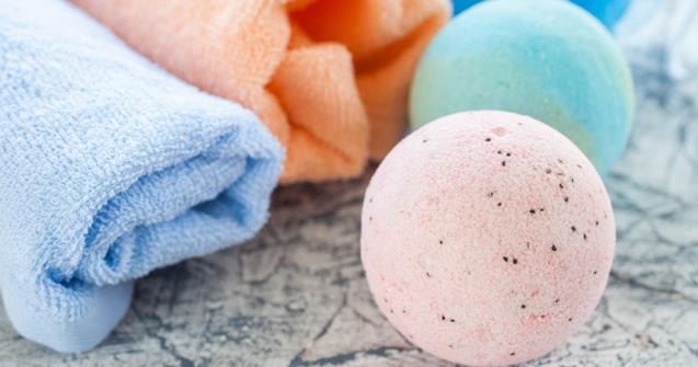 Bath time snowballs - Creative recipes - Educatall