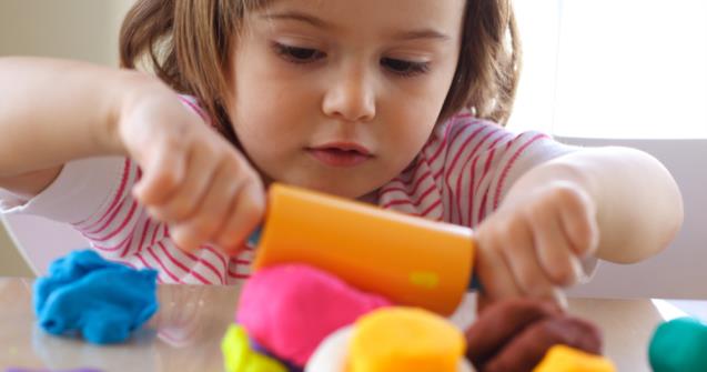 Candy-filled modeling dough - Creative recipes - Educatall