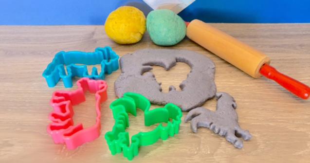 Simple edible play dough - Arts and crafts - Educatall