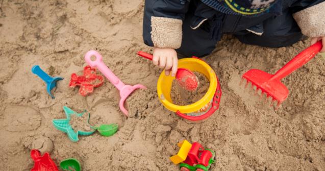 Homemade moon sand - Babies and toddlers - Educatall